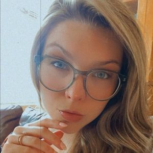 Meet your Posher, Vera